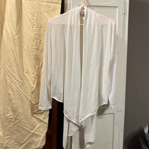 EUC Funwear Factory size XL white shrug - Picture 1 of 4